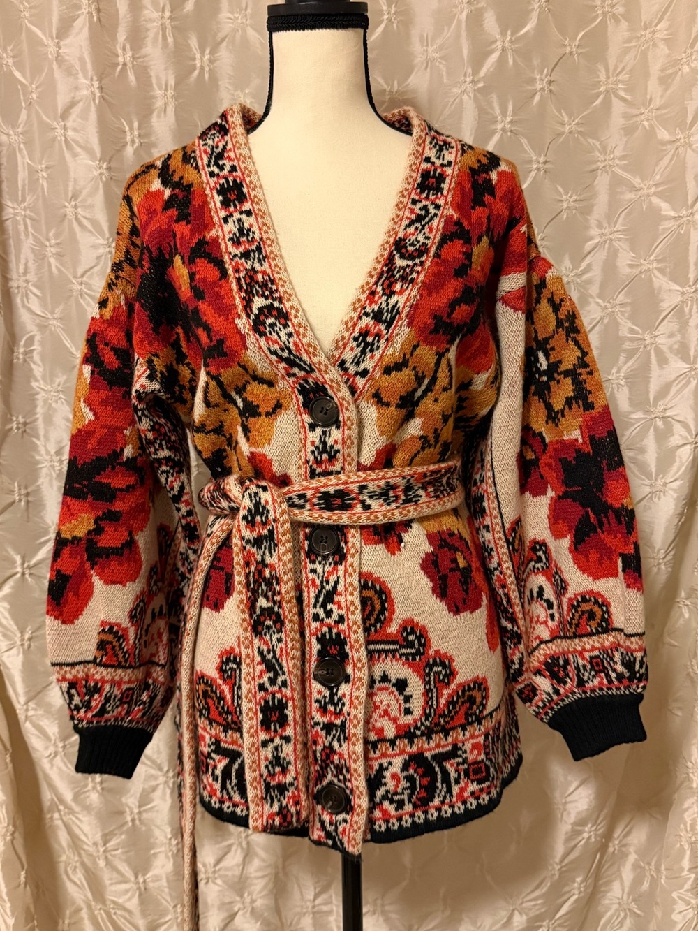 FARM RIO Sand Winter Tapestry Knit Cardigan Belted Sweater Cream Red Floral - Picture 4 of 15